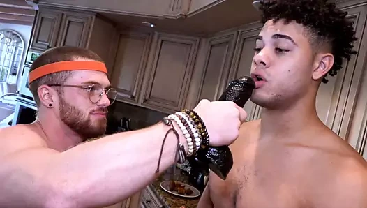 Bir delik herkese uyar! franco başka bir canavar horoz alır!