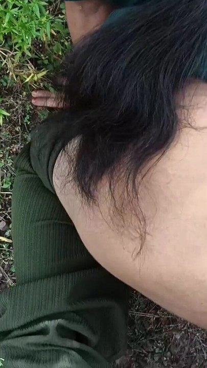 Köylü kız sıkı amcık açık havada seks videosu, güzel köylü kız sıkı amcık ilk kez açık havada seks | Klip 1