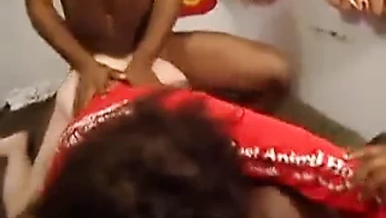 Karısını 2 BBC'ye getiriyor