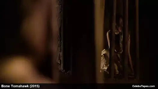 Sevimli ünlü lili simmons shakes ona şımarık memeler sırasında seks