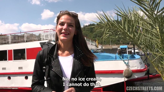 Çek sokakları - şimdiye kadarki en ürperen kız