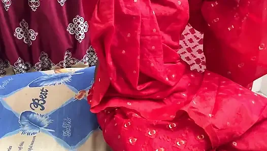 Seksi üvey annemi siktim, odamda sert sikişiyorum