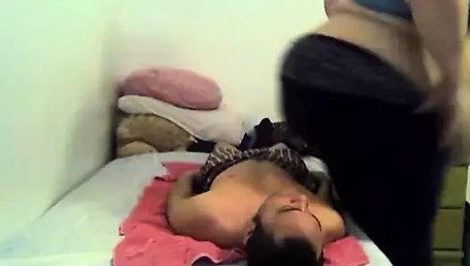 Bbw facesitting pisi delgado kısa