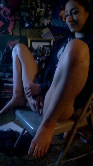 kız arkadaşı losyonları onu KEDİ