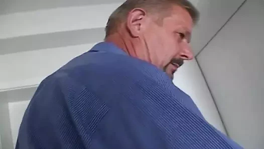 dövmeli alman kadın alma bir yüklü horoz içinde onu deldi twat