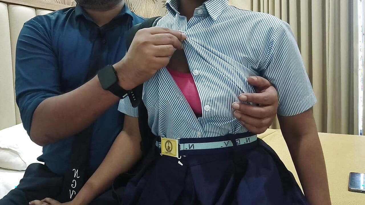 Tusion techer ne hotel me lekar kolejli kız ko ache se choda