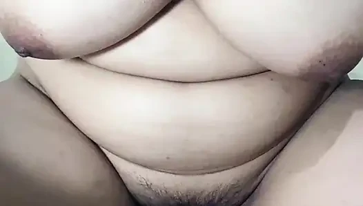 Indonesian women are squirming during the day