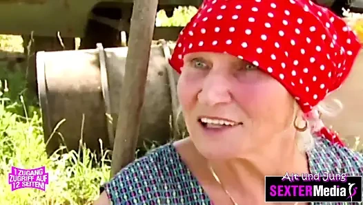 OMA IN DEN ARSCH GEFICKT - DEUTSCH