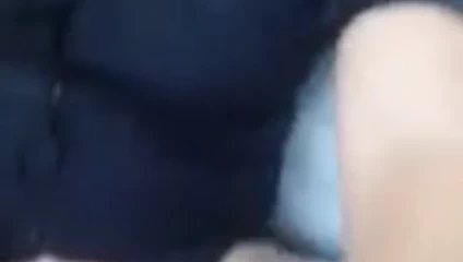 Brezilyalı polis bebek masturbates içinde ona üniforma