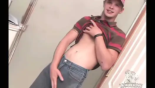 Kovboy Brett, gizemli misafir Alex Toy, Lucas Bryan Sean. 1080p