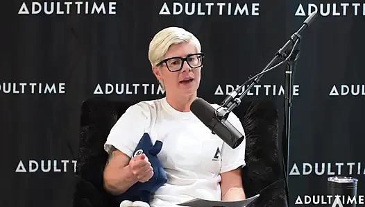 Cami Strella bir kült hayatta kalmak, tiktok şöhreti ve tek eşlilik dışı | Adult Time Podcast