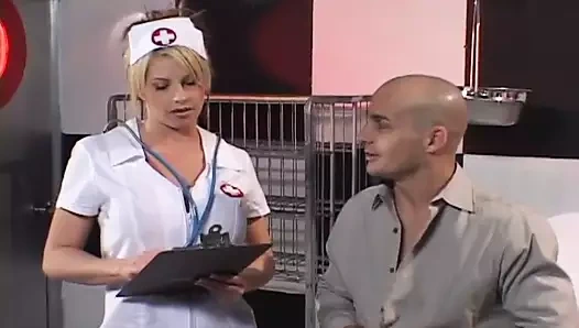 hemşire delik brooke