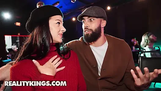 Reality kings - Evelin Stone sinsi seks ve döl dolu bir yüzle şiir çarpmasını renklendiriyor