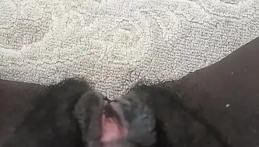 Büyük klitorisli Alman siyah şişman kıllı ıslak amcık yakın çekim