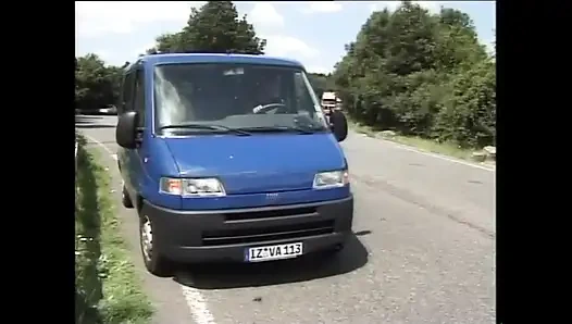 Güzel genç büyük memeli orta yaşlı seksi kadınlar tüm pozisyonlarda büyük yaraklarla sikiliyor (tam film)