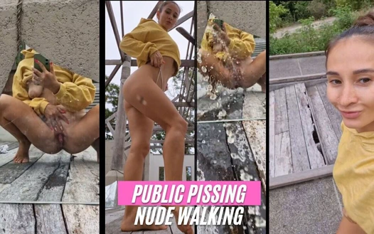 Güzel teşhirci ile selfie çekimi ve işeme