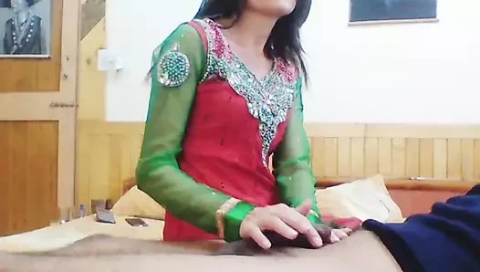 Doğum günü için ona tatlı ellerimi verdim rahatlatıcı büyük zenci hediyesi olarak