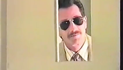 Bu köle kıza çok sert vurmak - o ağlıyor