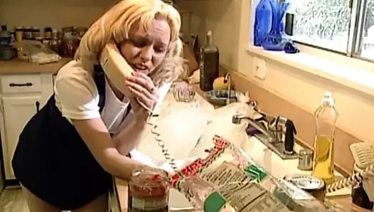 Müstehcen ve istekli milf ile bir sahne