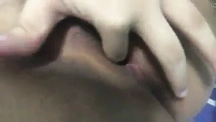 Kız arkadaşım senin amını parmaklıyor