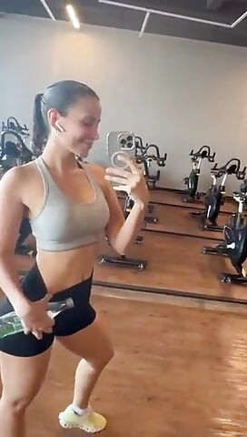 Olivia_jazz videosu
