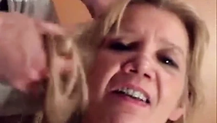 onun saçında masturbasyon yapmak