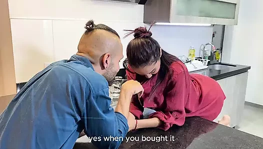 Büyük yaraklı erkek arkadaşım beni mutfakta sikiyor bölüm 1