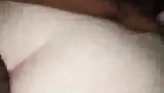 Karartılmış – seksi karısı genç siyah komşusu ile koca boynuzlamak