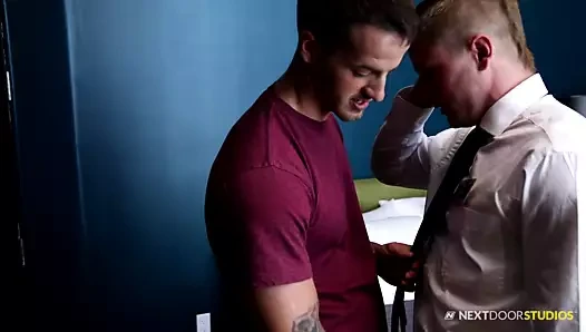 Nextdoorstudios ayrıldık ama otel müdürü çok tatlı