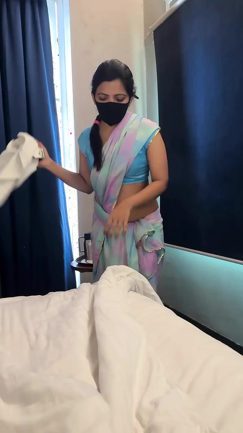 Hot MAID creampie by Guest in a Hotel Hindi Audio Sex Video
