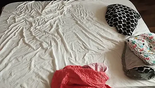 Orgazm Olana Kadar Karımın Sulu Amını Yiyorum. Karısının Sulu Amını Yiyor.
