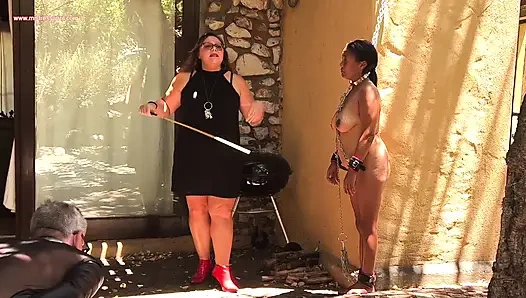 Dominatrix sahibe April - Rose için bahçe işkencesi