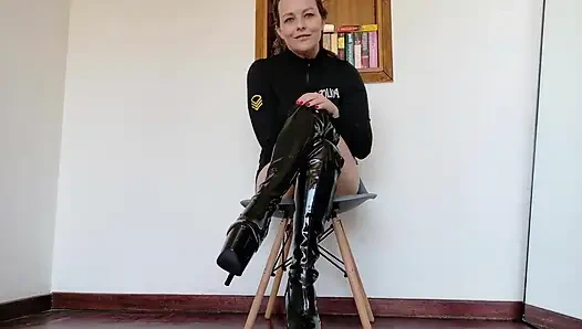 Çizmeli sana zorbalık yapıyor