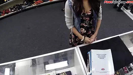 Rehinci üniversite öğrencisi mağaza müdürü berbat