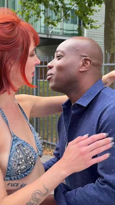 Pixie Pink kınanıyor