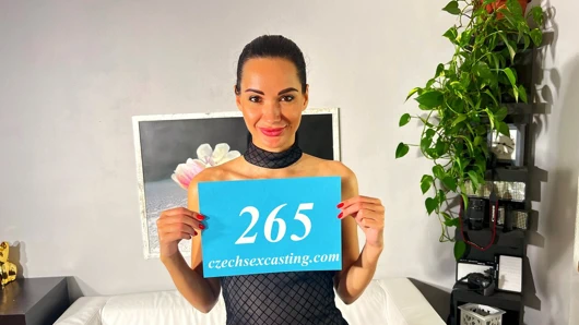 Ukraynalı seksi model Çek oyuncu seçmelerinde