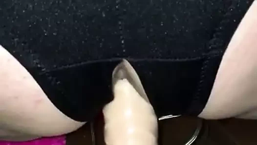 Sürtük bbw eş sikikleri ona yapay penis