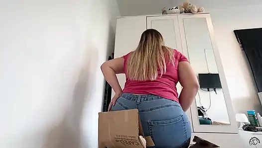 Giantess Osuruk, Mukavva Evde Eziliyor