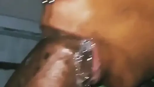 Özensiz yarak yıkayıcı