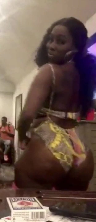 Kıçımı sallayarak geri tepmede