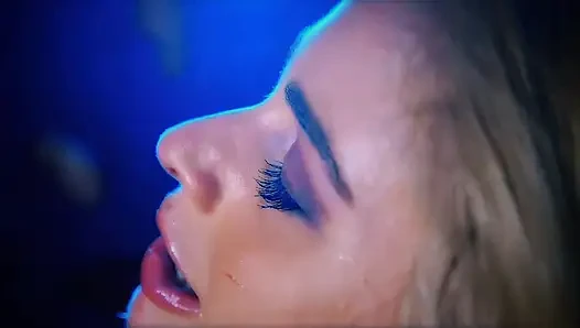 Cathy Heaven azgın bir striptizci