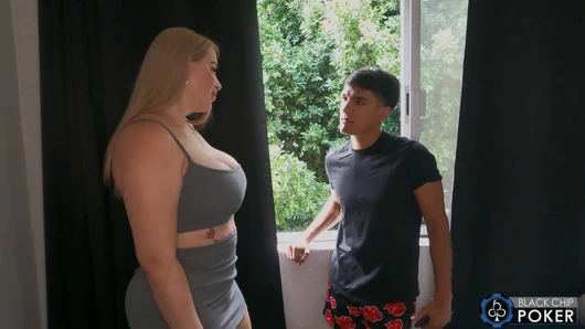 Azgın iri güzel latin orta yaşlı seksi kadın loree love vaftiz oğluyla baştan çıkarıyor ve sikişiyor