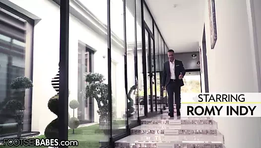 Footsiebabes – ayak parmaklarımı em ve sıkı amımı becer, patron!