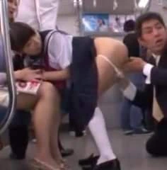 Üvey anne ne olduğunu umursamıyor