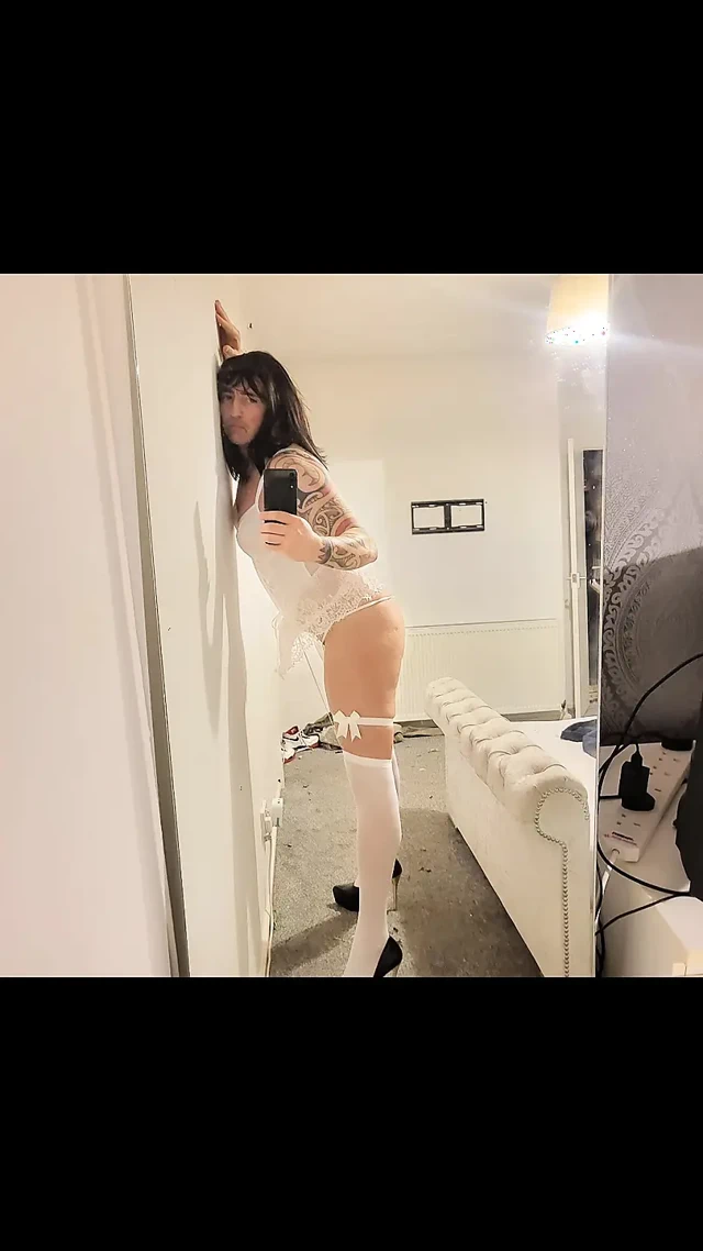 Straight sissy boy who wants a d i k on ass hard