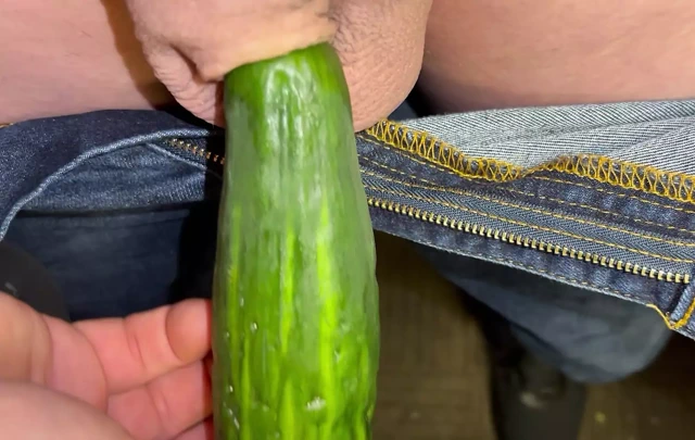 Minik yarağım az önce sikildi