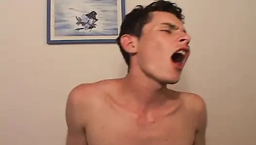 Eşcinsel latin derin göt sikişi ham kalçasını sikiyor