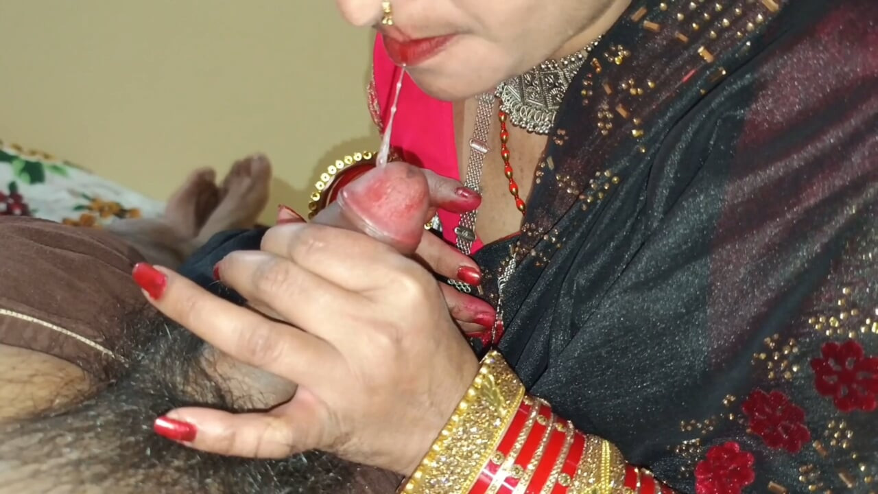 Hintli seksi yenge aldatan evli kadınla seks Hintçe ilk kez dever ile ses kaydı