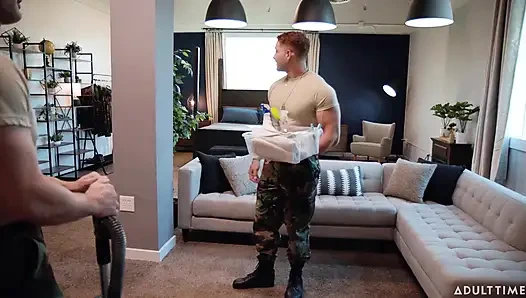 Heteroflexible - askeri jeremiah cruze ve blain o'connor'ın rakip gerginliği yasak eşcinsel sikişini ateşlüyor