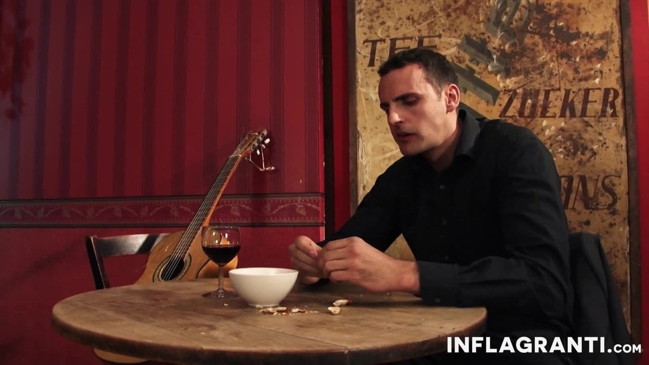 dövmeli güzellik alır fucked ve hunk